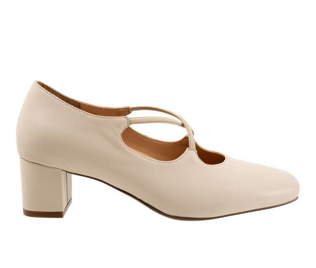 Women's Trotters Demi Pumps in Ivory color
