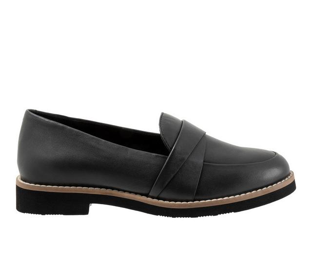 Women's Softwalk Walsh Loafers in Black color