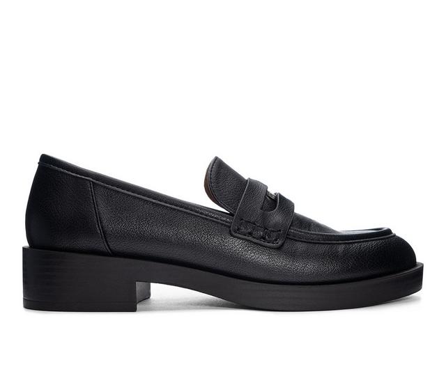Women's Chinese Laundry Porter Loafers in Black color