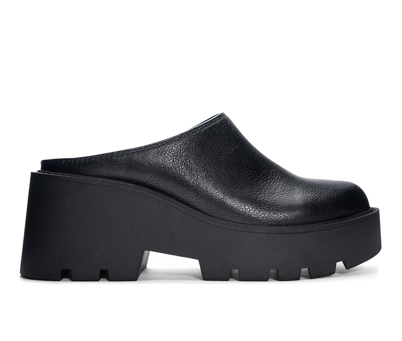 Women's Dirty Laundry R-Test Clogs