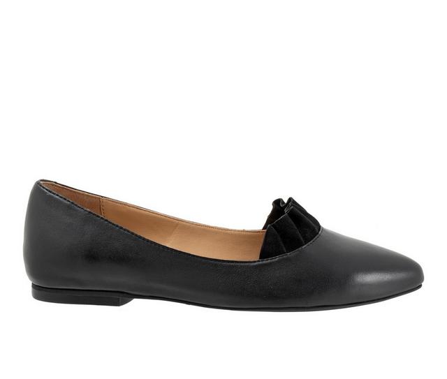 Women's Trotters Elsie Flats in Black color