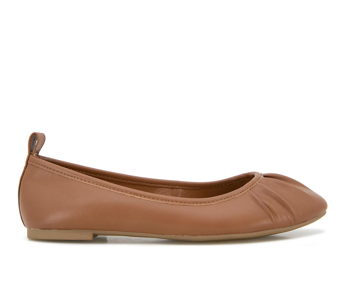 Women's XOXO Denise Flats