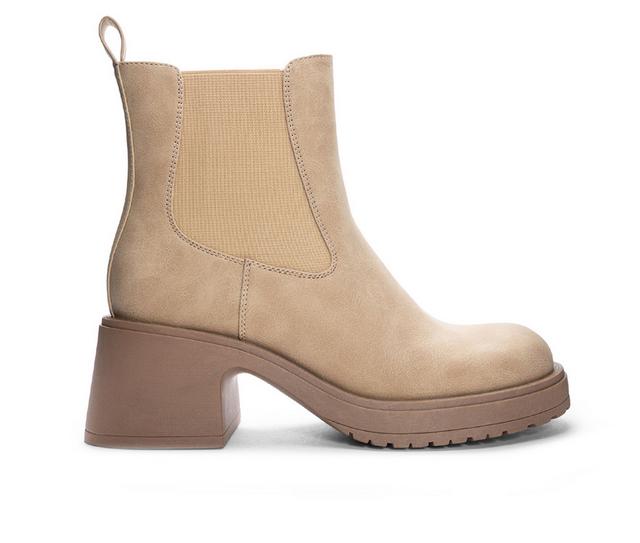 Women's Dirty Laundry Tune Out Heeled Chelsea Booties in Natural color