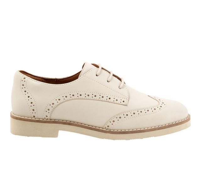 Women's Softwalk Willet Oxfords in Ivory color