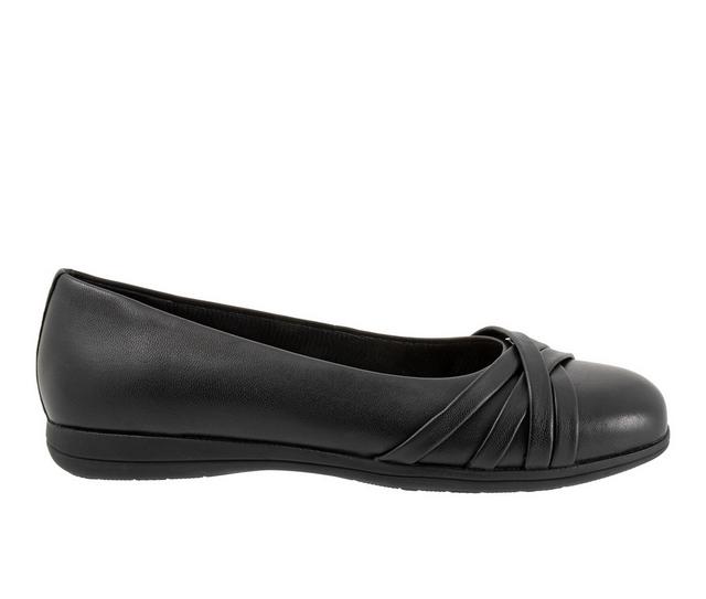 Women's Trotters Daphne Flats in Black color