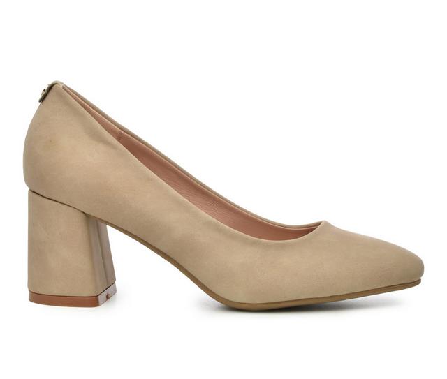 Women's Taryn Rose Maine Pumps in Sand Nubuck color