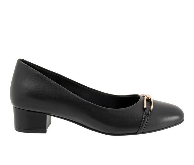 Women's Trotters Dakota Pumps in Black color