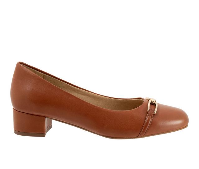 Women's Trotters Dakota Pumps in Luggage color