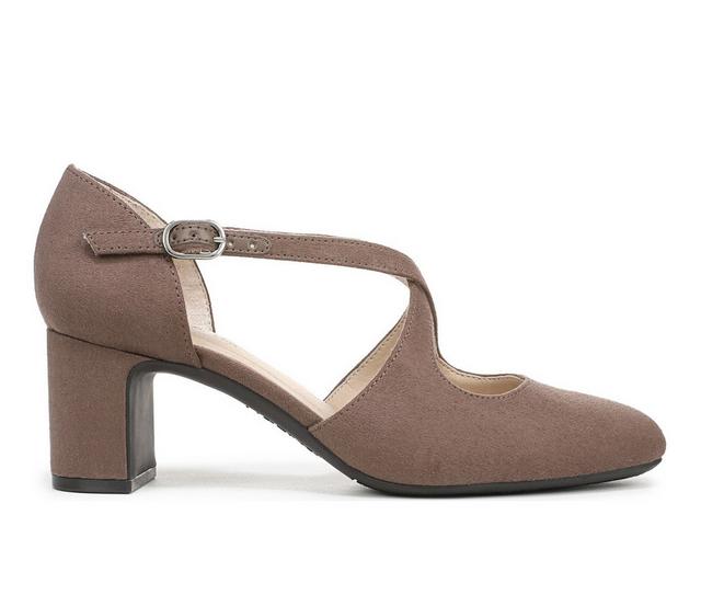 Women's LifeStride Tracy Pumps in Mocha color