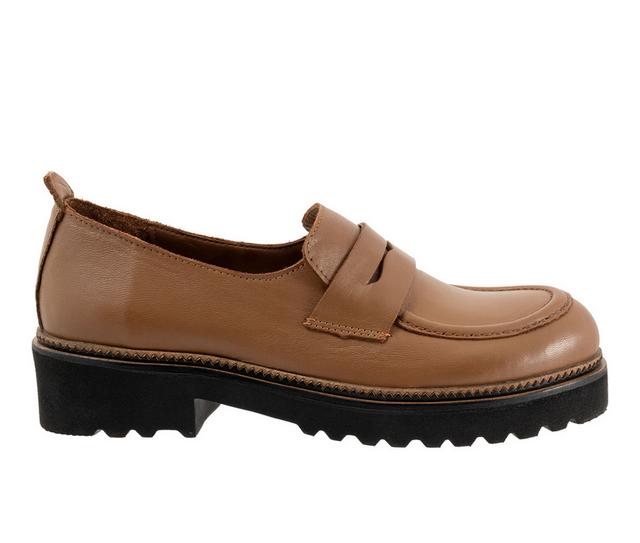 Women's Bueno Annie Lugged Loafers in Walnut color