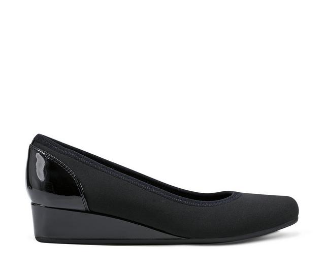 Women's Easy Spirit Gwenyth in Black color