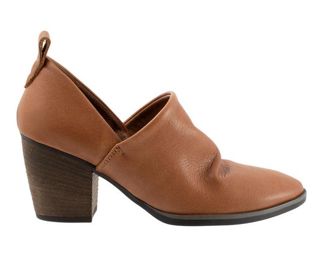 Women's Bueno Kesia Heeled Booties in Tan color