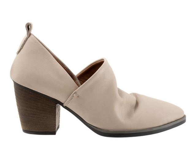 Women's Bueno Kesia Heeled Booties in Light Grey color