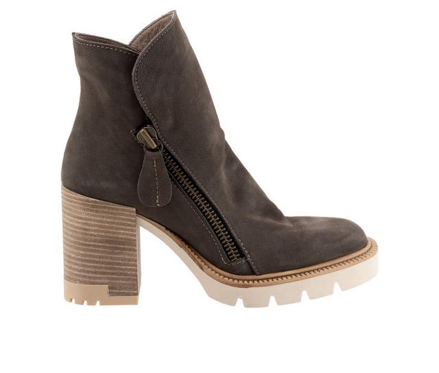 Women's Bueno Elliott Heeled Booties in Stone Nubuck color