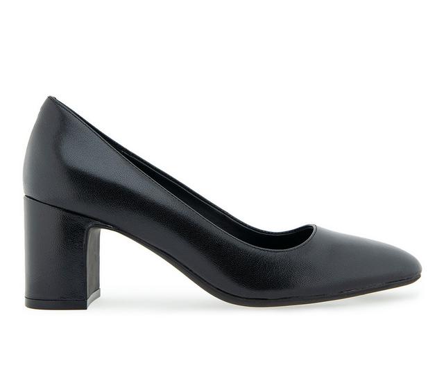 Women's Aerosoles Minetta Pumps in Black Leather color