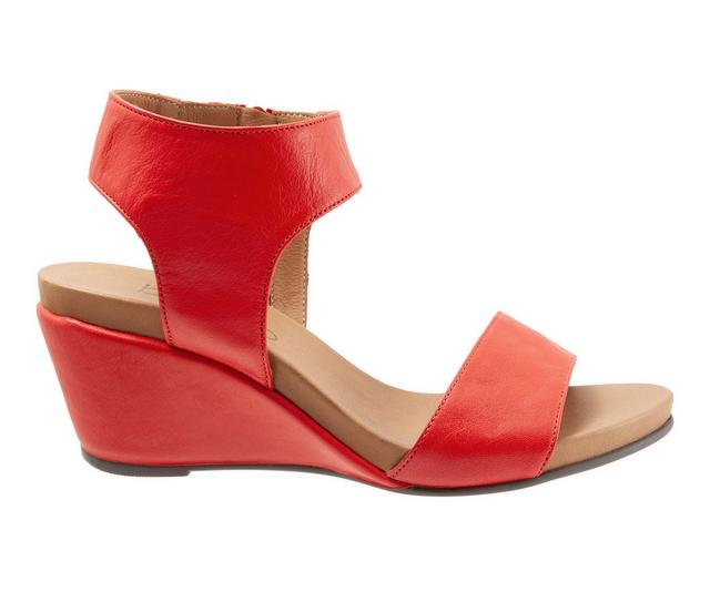 Women's Bueno Ida Wedge Sandals in Red color