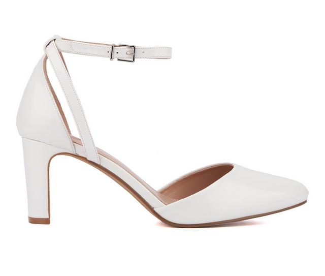 Women's Fashion to Figure Haisley Pumps in White Wide color