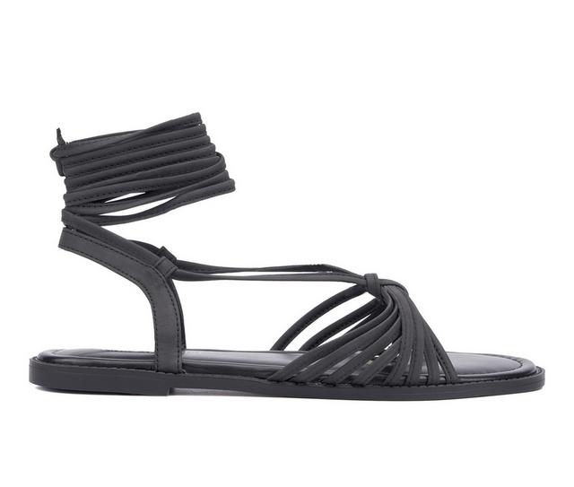 Women's Fashion to Figure Daria Sandals in Black Wide color
