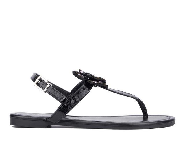 Women's New York and Company Ailis Flip-Flops in Black color