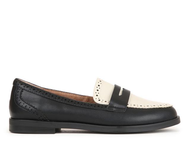 Women's Me Too Basil 18 Loafers in Black/White color