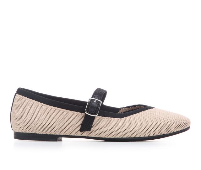 Women's Me Too Serenity 15 Flats in Ivory/Black color