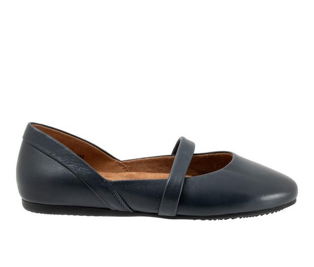 Women's Softwalk Samara Flats in Navy color