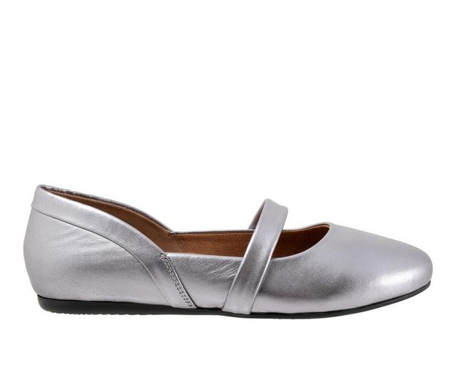 Women's Softwalk Samara Flats in Pewter color