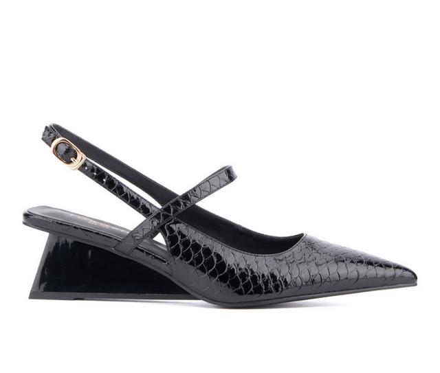 Women's Torgeis Oria Wedge Pumps in Black color