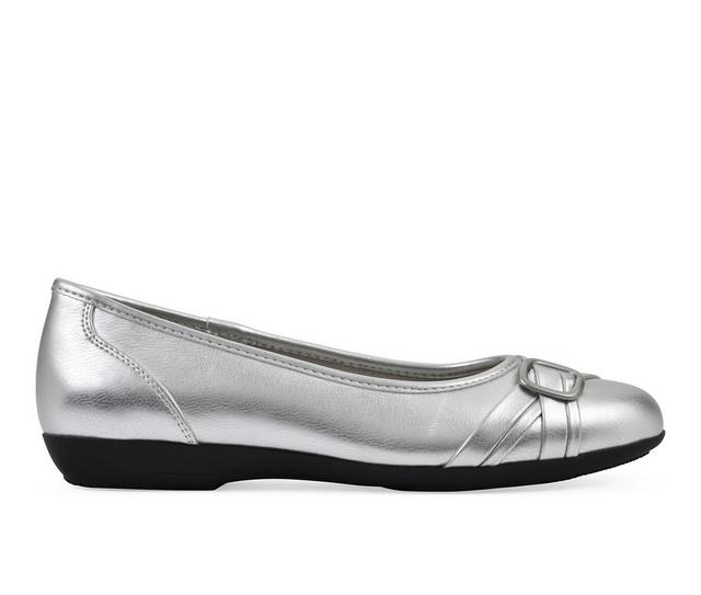 Women's Cliffs by White Mountain Calming Flats in Silver color