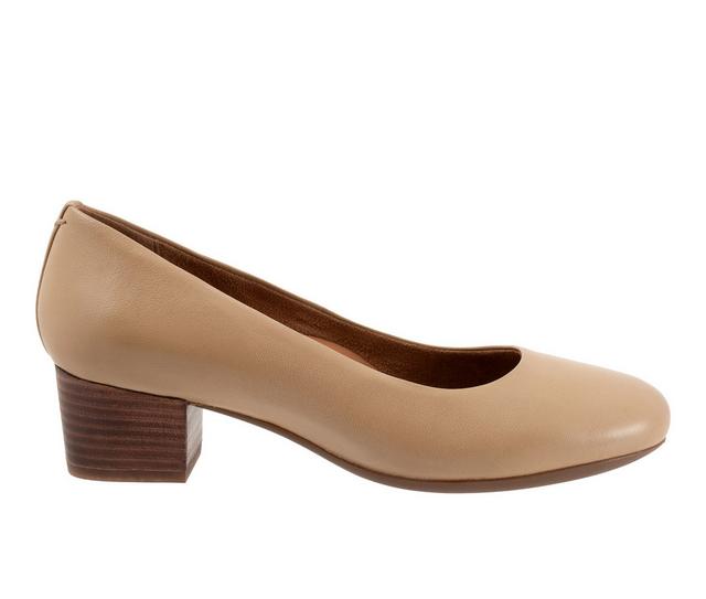 Women's Softwalk Lynn Pumps in Beige color