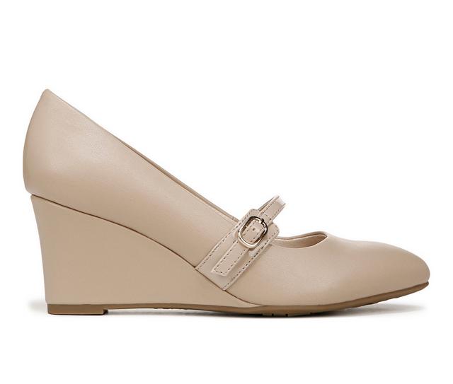 Women's LifeStride Gio Mj 2 Wedges in Tender Taupe color