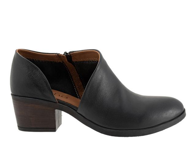 Women's Bueno Caitlin Booties in Black color