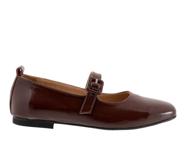 Women's Bueno Eliana Flats in Bordeaux Patent color