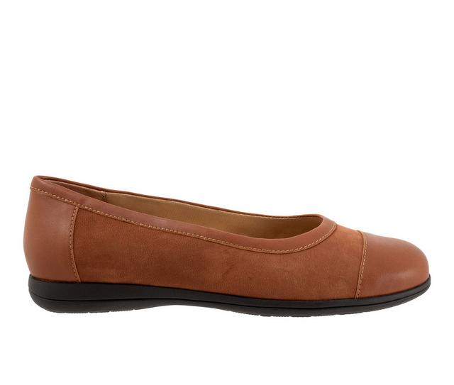 Women's Trotters Delmara Flats in Luggage Nub color