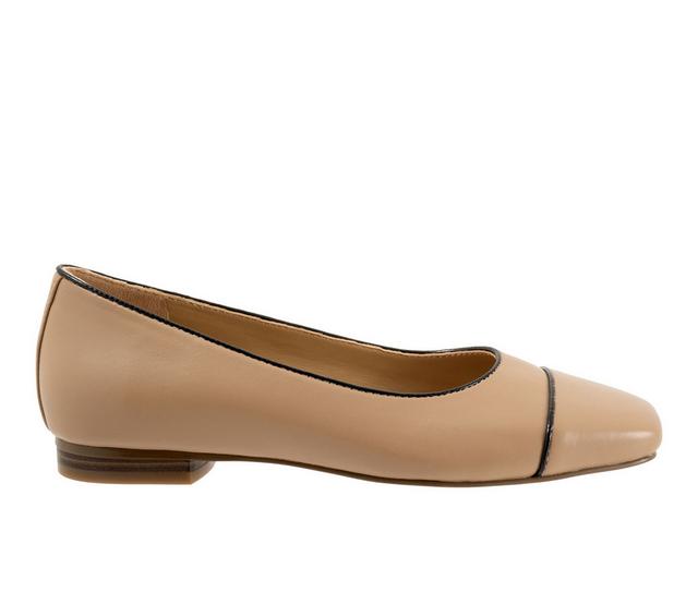 Women's Trotters Harbor Flats in Beige/Black color