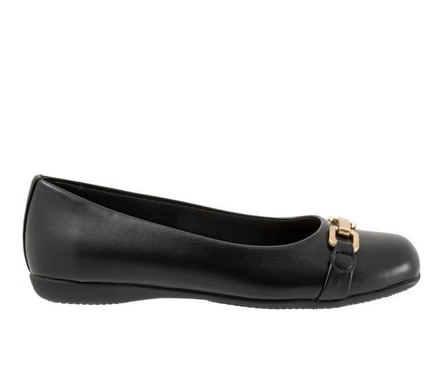 Women's Trotters Sadie Flats in Black color