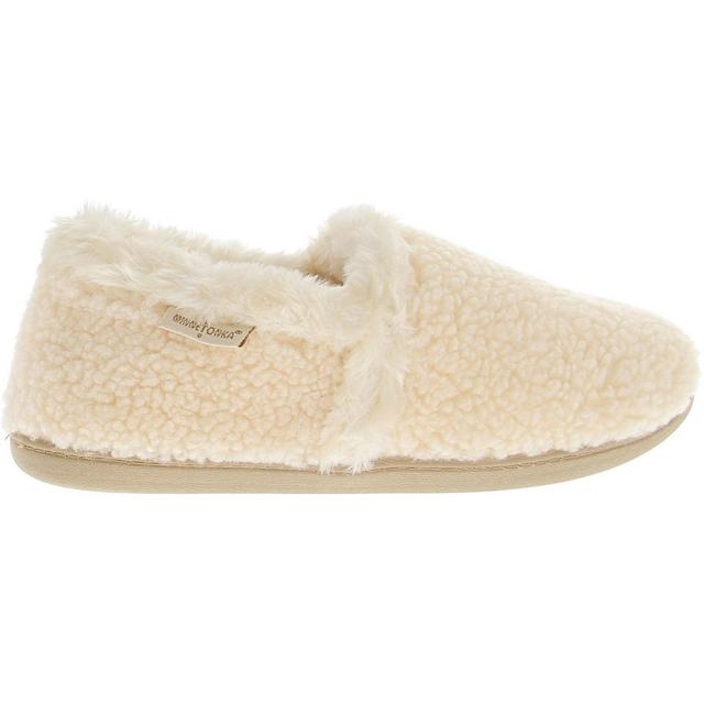 Minnetonka Dina Slipper Wm Wht Slippers in White color