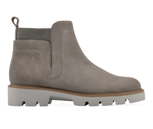 Women's White Mountain Glassie Chelsea Boots in Sand color