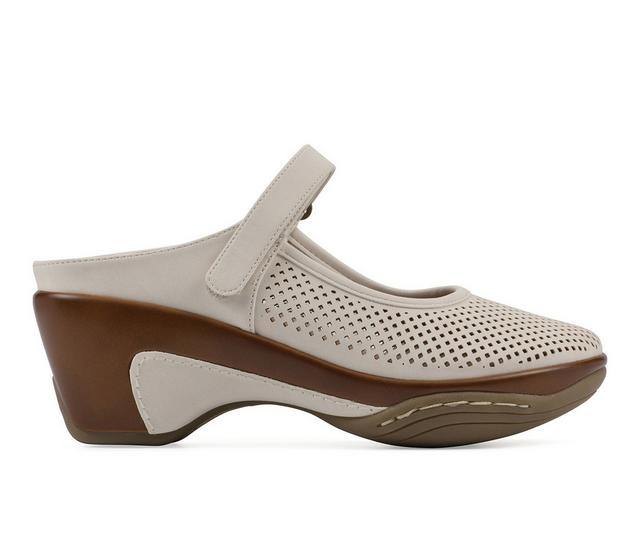 Women's White Mountain Vinto2 Clogs in Eggshell color