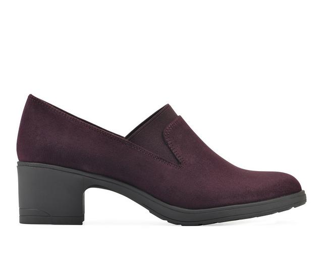Women's Cliffs by White Mountain Hunton Shooties in Burgundy color