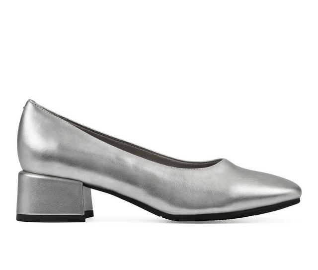 Women's Cliffs by White Mountain Quintesa Pumps in Silver color