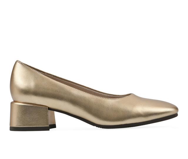 Women's Cliffs by White Mountain Quintesa Pumps in Light Gold color