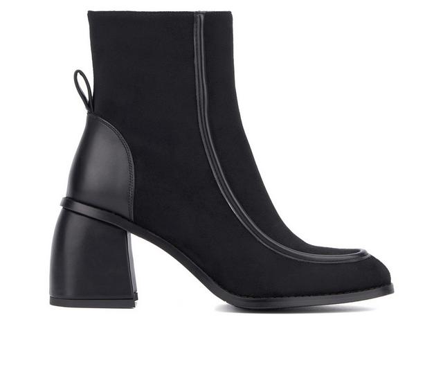 Women's Torgeis Rashida Booties in Black color