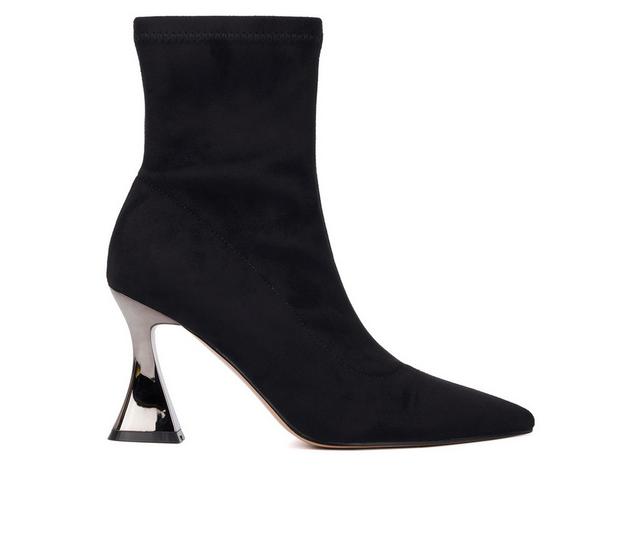 Women's Torgeis Adelphie Booties in Black color