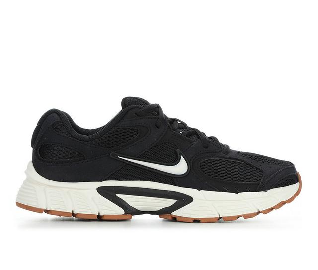 Men's Nike V5 RNR Sneakers in Black/Gum color