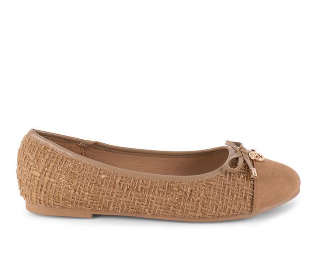 Women's Gloria Vanderbilt Enya Flats in Camel color