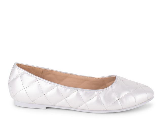 Women's Wanted Kylin Flats in Silver Metallic color