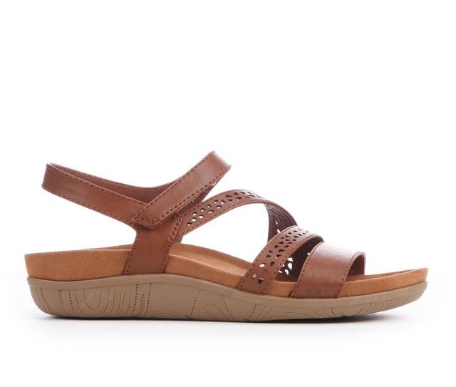 Women's Baretraps Jinna Sandals in Dk Beechnut color