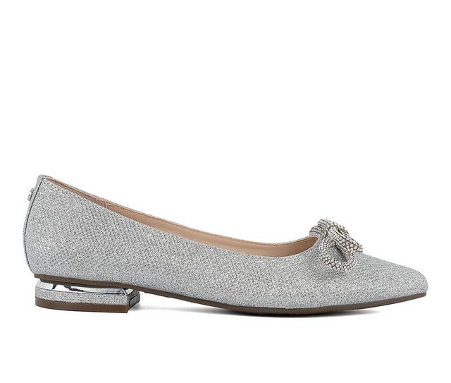 Women's Jones New York Quinnie Flats in Silver color