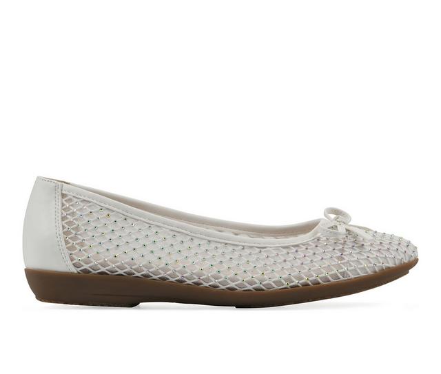 Women's Cliffs by White Mountain Carlicia Flats in White color